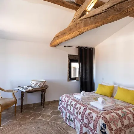 Chateau Du Souzy Hotel *